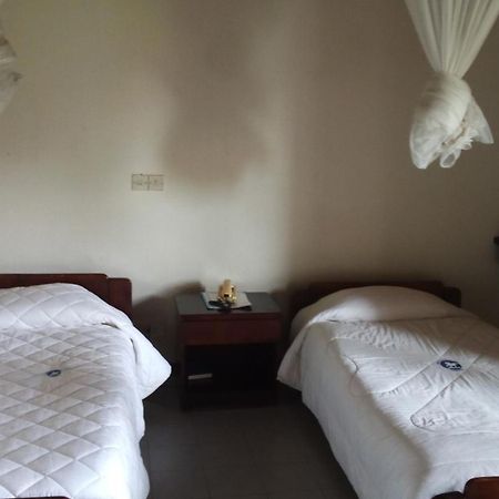 White Horse Inn Kabale Ngoại thất bức ảnh