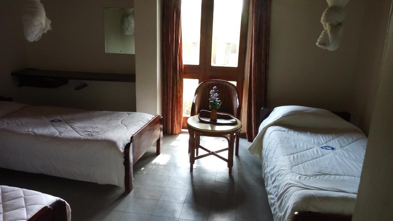 White Horse Inn Kabale Ngoại thất bức ảnh